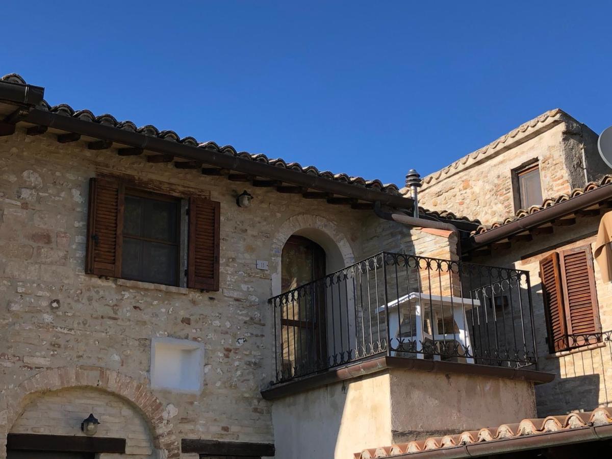 Agriturismo Camiano Piccolo モンテファルコ エクステリア 写真